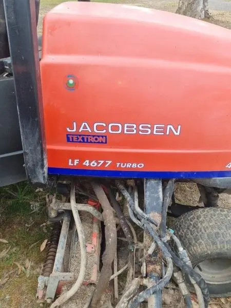 Used - Jacobsen LF4677 Fairway 4WD Mower - photo 3