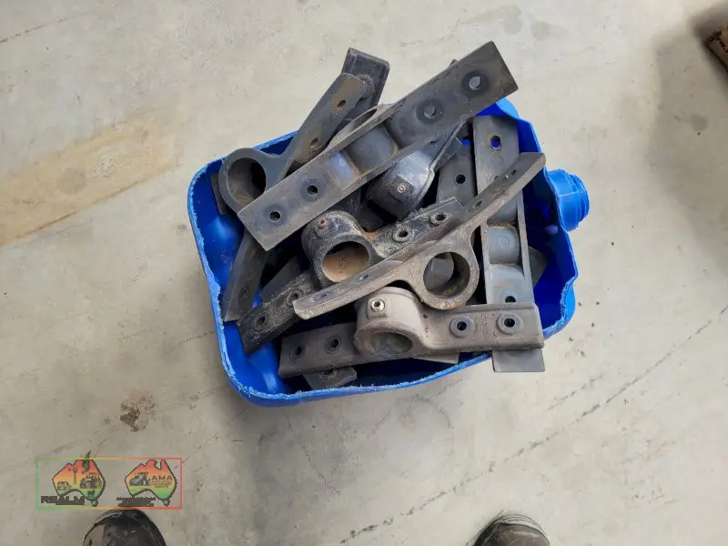 20x Plastic Mudguard Brackets & Backing Strips (Kyabram Vic.) - photo 2