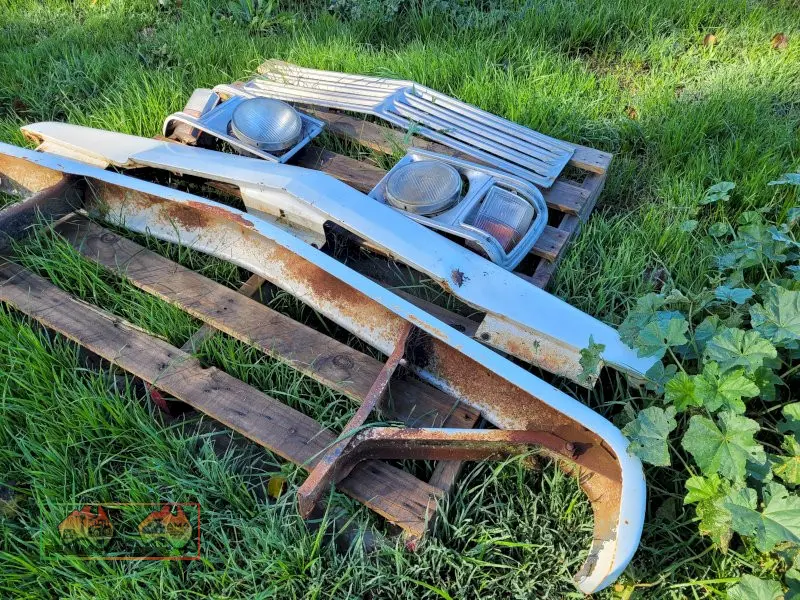 Early Model WB Grill, Lights, Nose cone & Bumper - photo 4