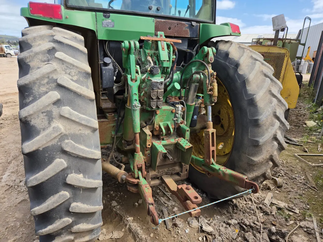 John Deere 7410 MFWD Tractor - photo 5