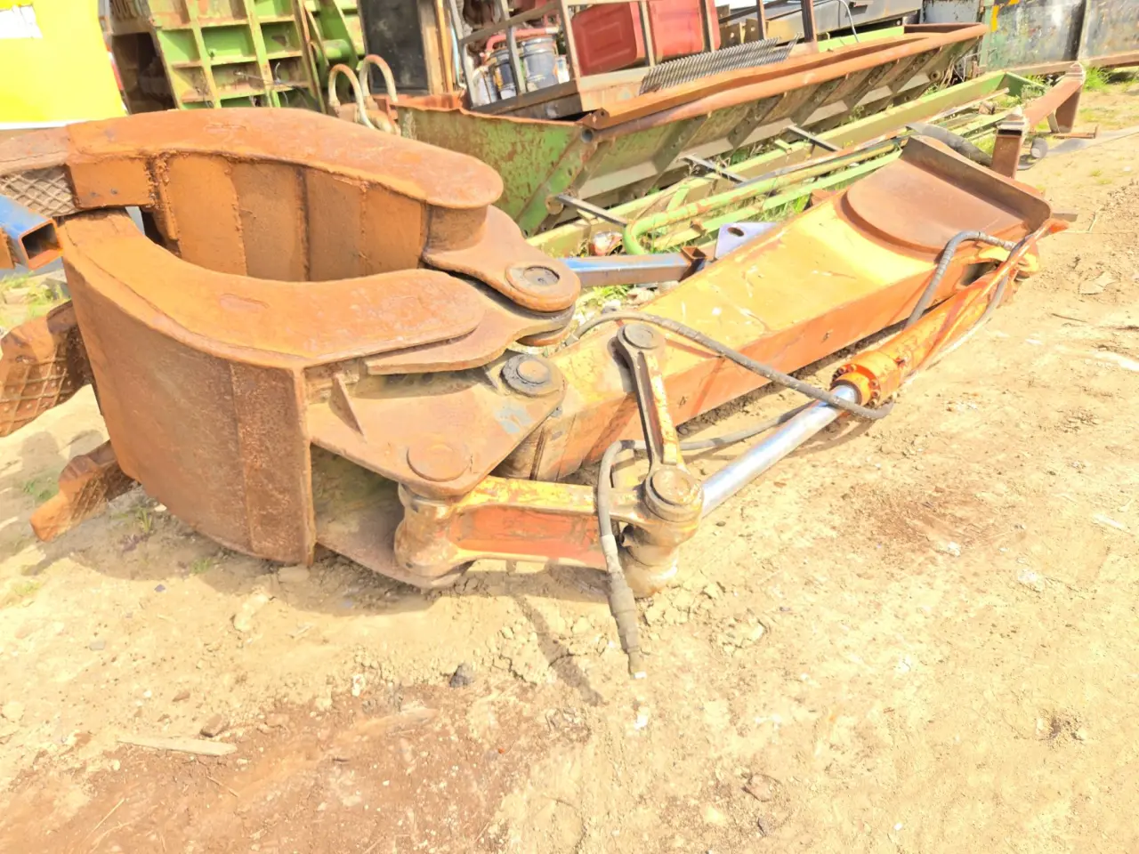 Hitachi ZX200 Excavator with Shear & Grab - photo 18