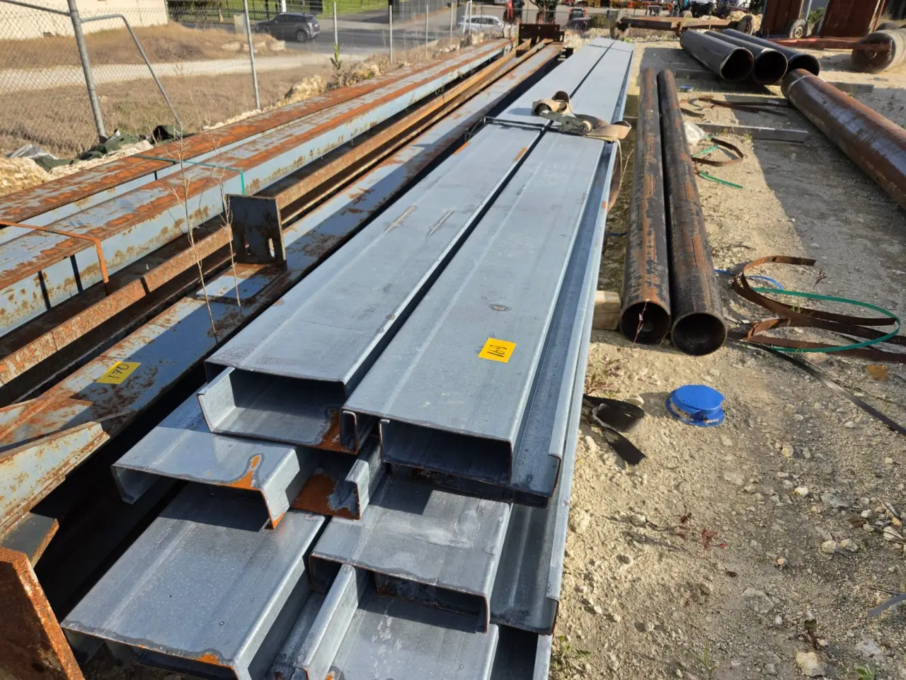 New Galv. C-section Purlins 250x75 x 9m - photo 3