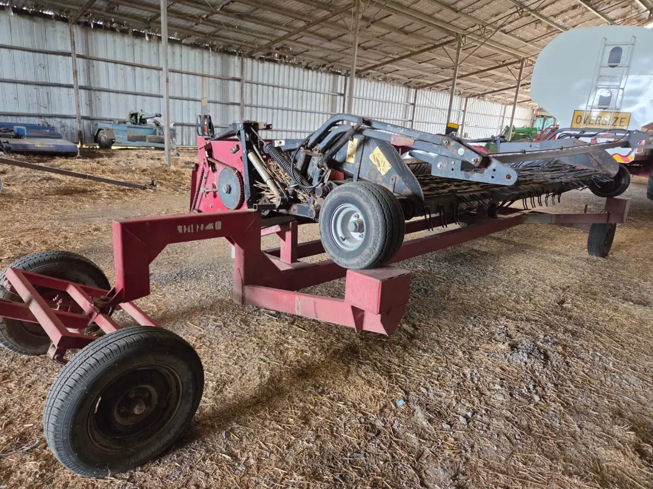 2003 Case-IH 2015 Canola Pick-up Front on Comb Trailer - photo 6
