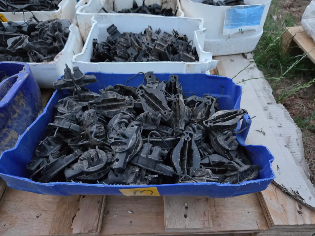 Used - Bucket (M) of Electric Fence Insulators - photo 1
