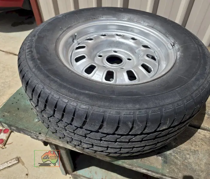 2x Genuine Ford 12 Slotters - photo 1