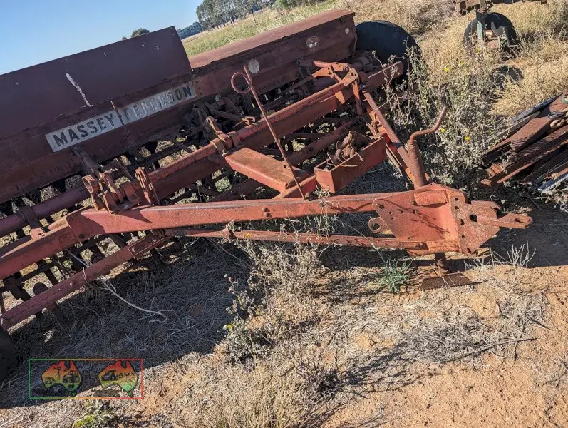 MASSEY FERGUSON 55 Seeder - photo 2