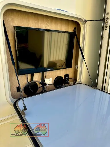 2018 Iveco Luxury Motorhome - photo 9