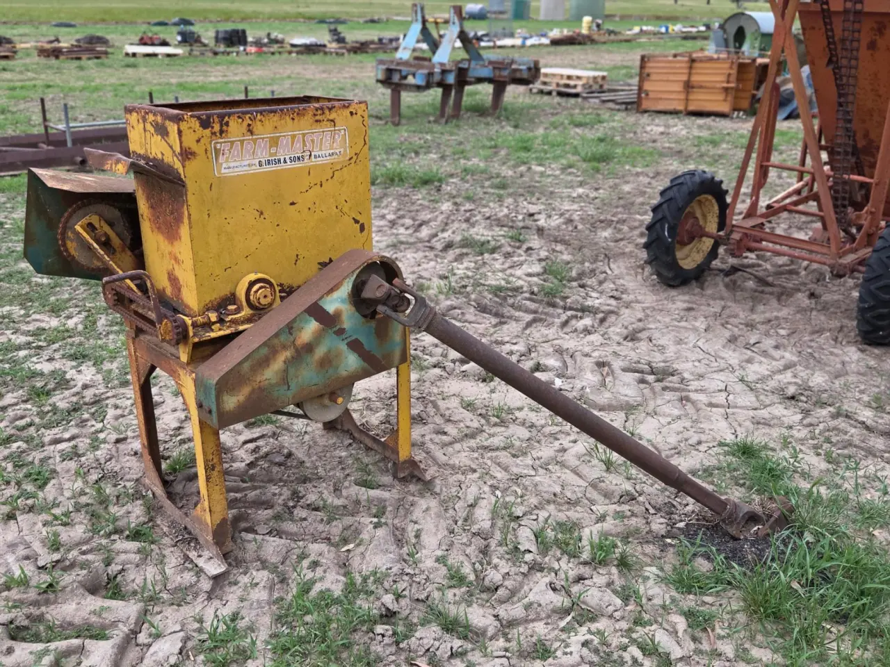 Used - Farm Master Rollermill - photo 2