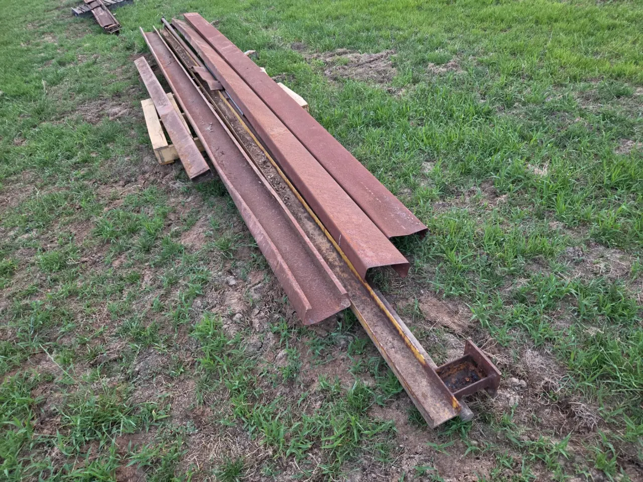 Used - 150mm C-Section Purlins & Sundry Steel - photo 3