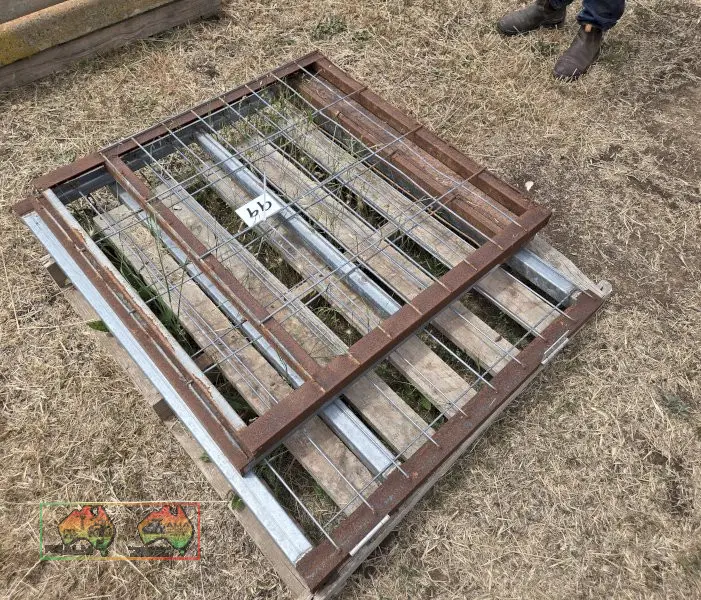 3x Mesh Panels - photo 2