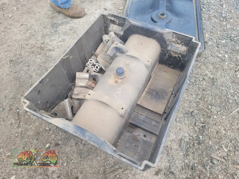 In-Chassis Poly Truck Battery Box (Kyabram Vic.) - photo 3