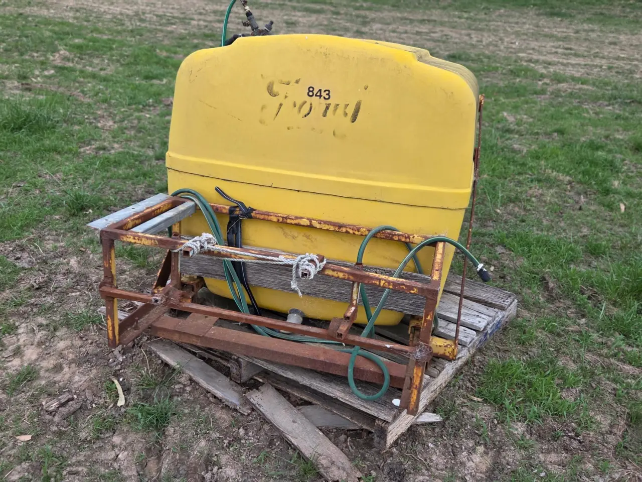 Used - Hardi 3pl 400 Ltr Spray Tank - photo 3