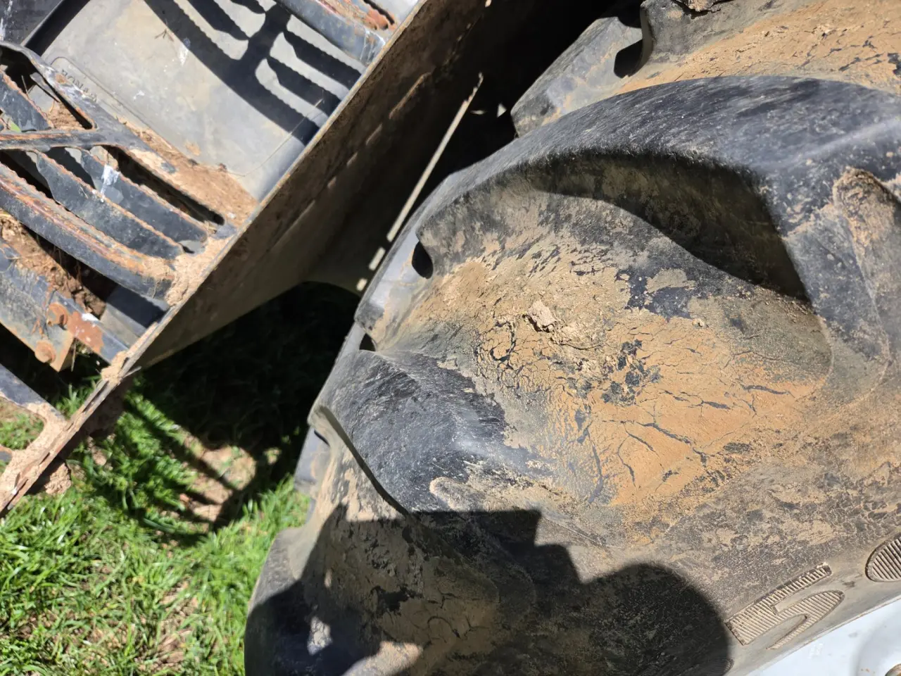Used - 2009 McCormick XTX-185 Tractor - photo 9