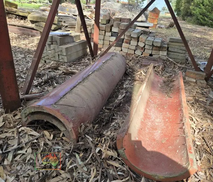 3x Vic Clay 8ft Pig Feed Troughs - photo 1