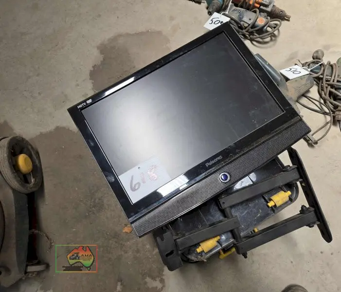 Caravan TV & Bracket - photo 2