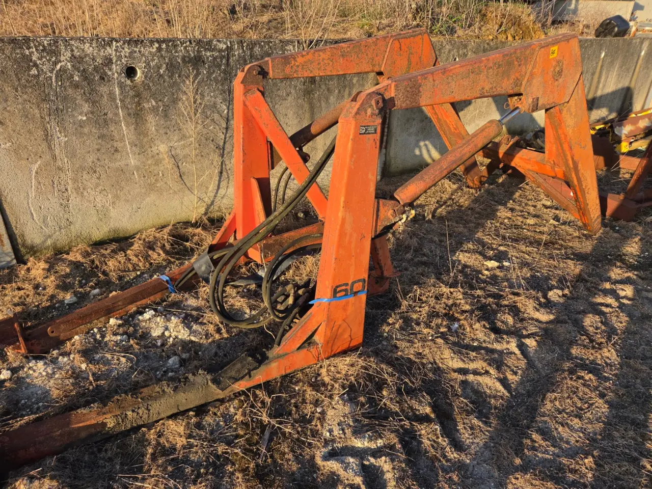 Robot FEL Frame with Brackets - photo 3