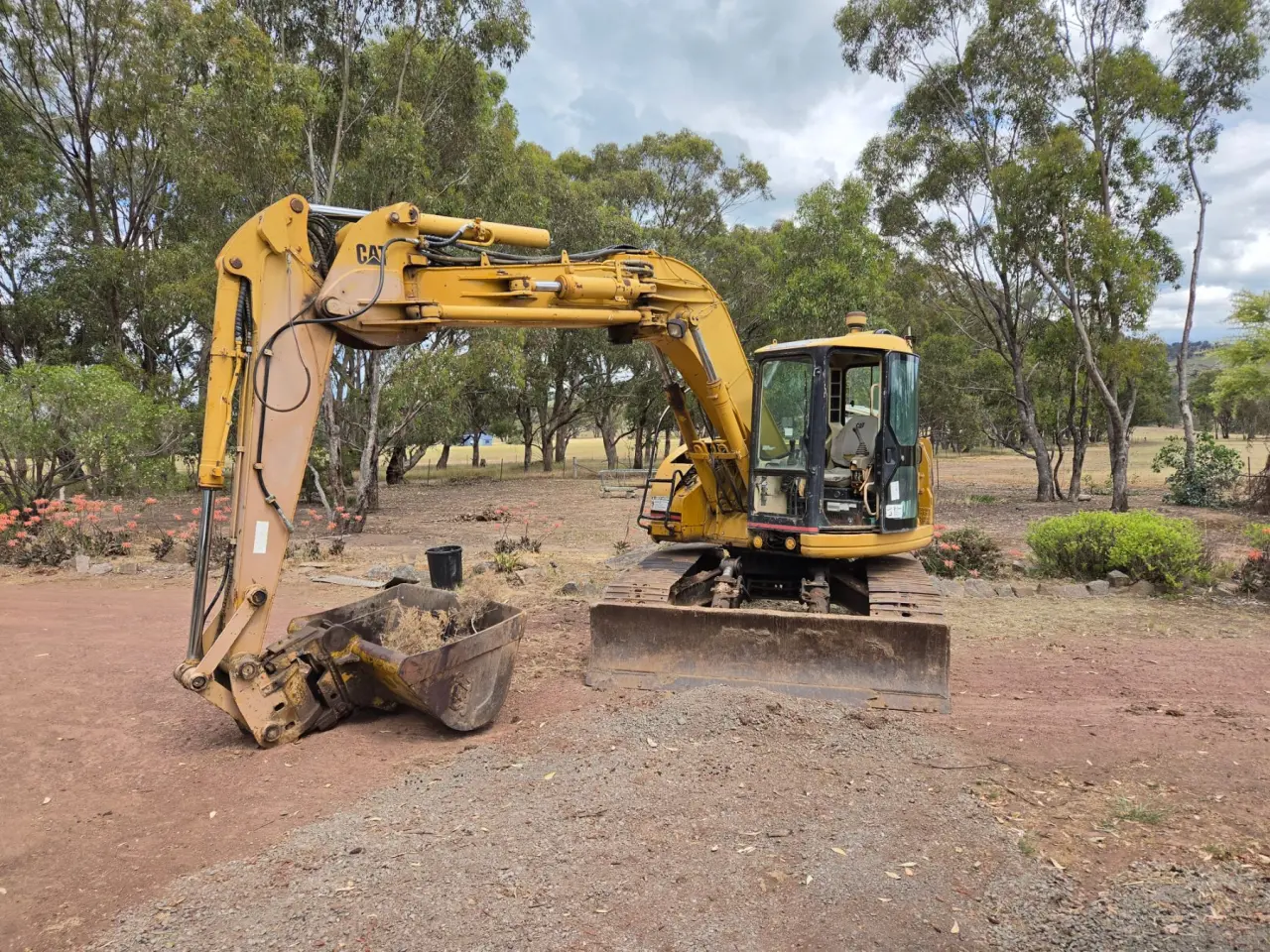 Used - Cat 313b-SR Excavator - photo 4