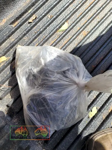 Ford Ranger Plastic tub liner and Chrome bar - photo 4