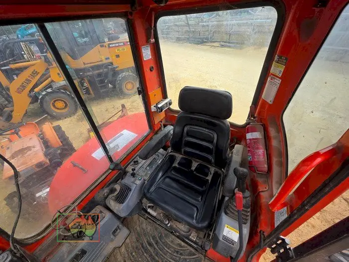 Kubota KX121-3 Excavator - photo 9