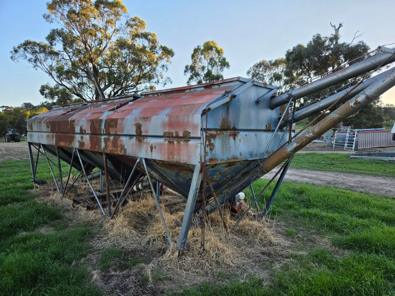 Used - Peak Hill 3 Bin Grouper