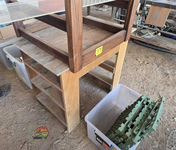 2x Timber Tables & Perspex - photo 2