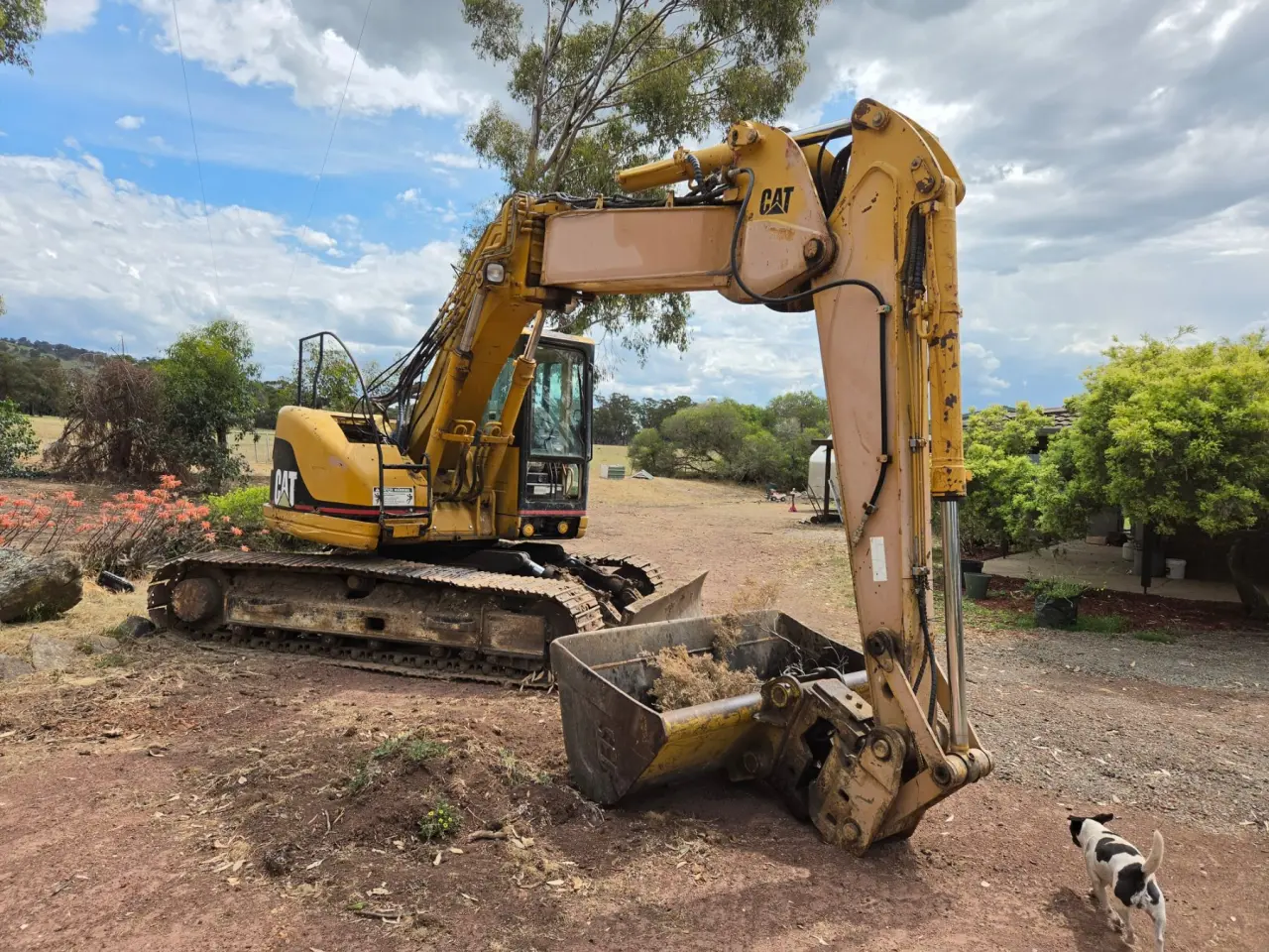 Used - Cat 313b-SR Excavator - photo 2