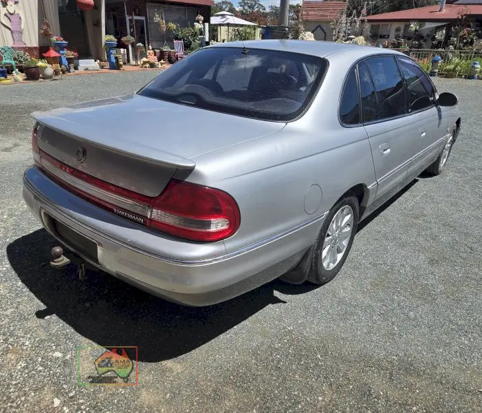 2002 WH Holden V6 Statesman - photo 4