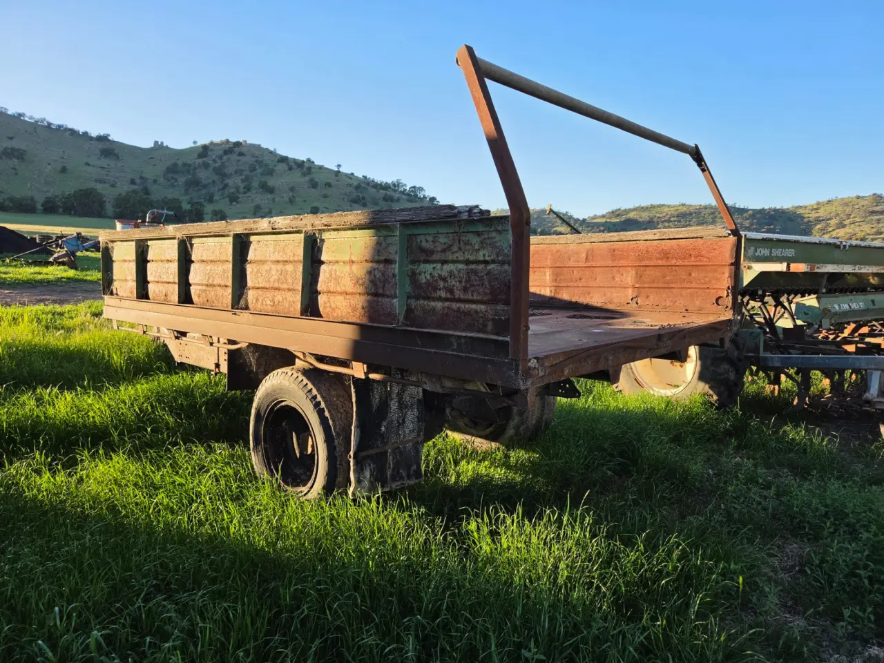 Used - Farm Hyd. Tipping Trailer - photo 4