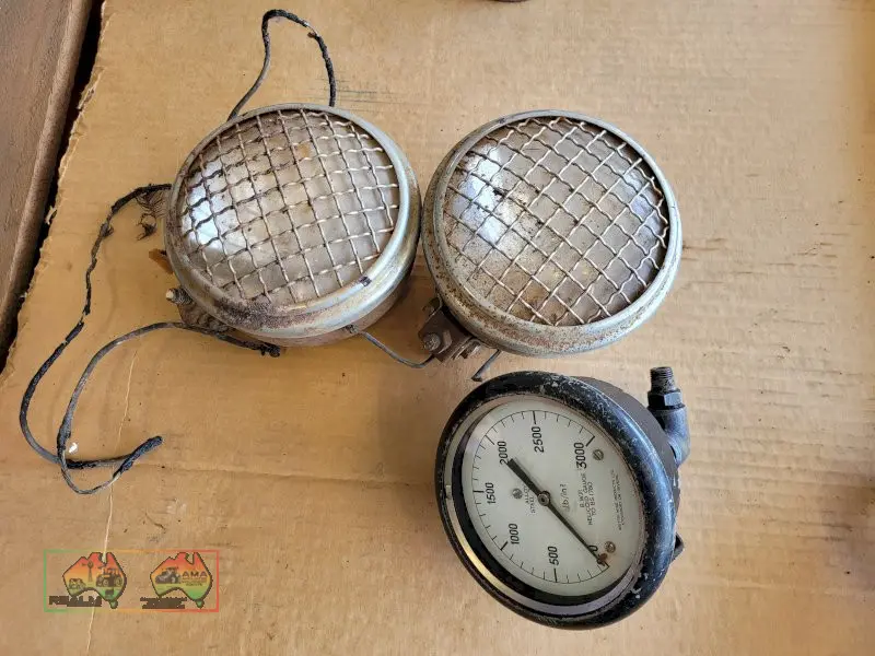 2x Tractor Headlights & Helicoid Gauge - photo 2