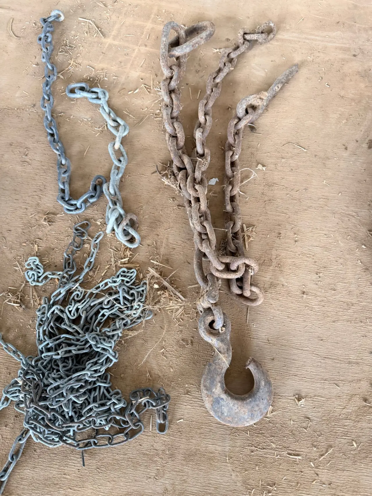 Various lengths of assorted size chain and heavy drag chain - photo 1