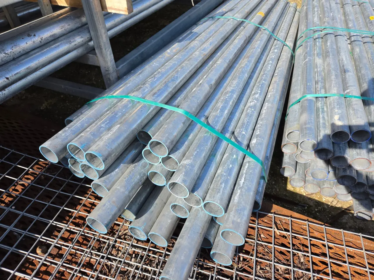 50x 2.4m New Galv 50mm Posts - photo 4