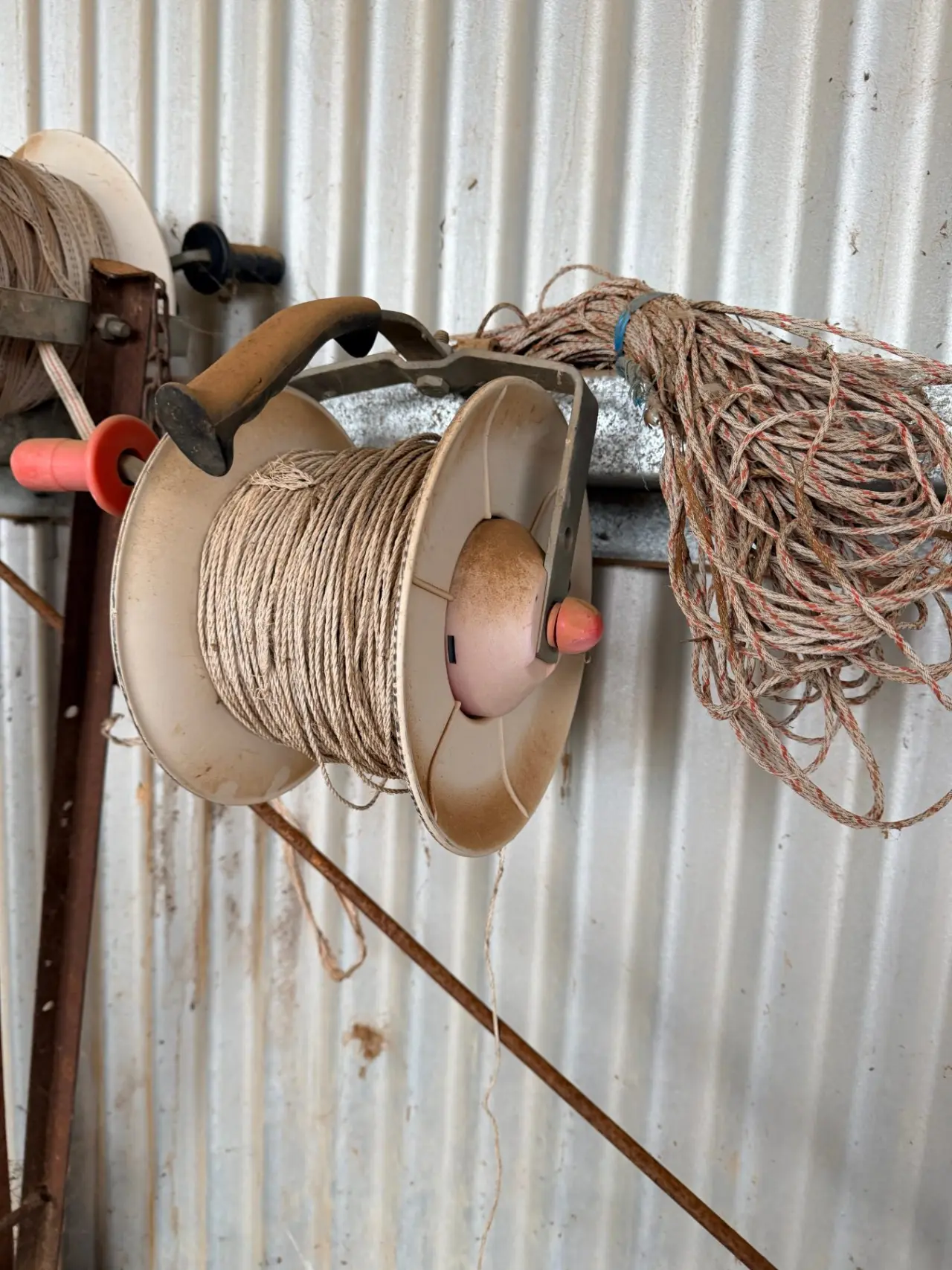 3 electric fence reels - photo 1