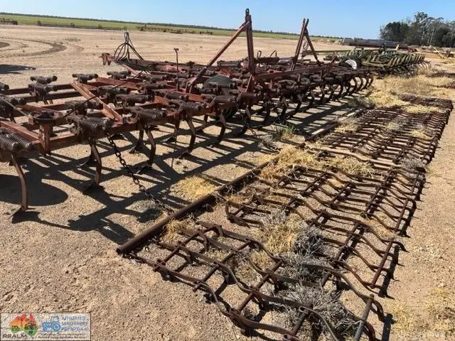740 International - Folding Scarifier - 69 Tynes - photo 13