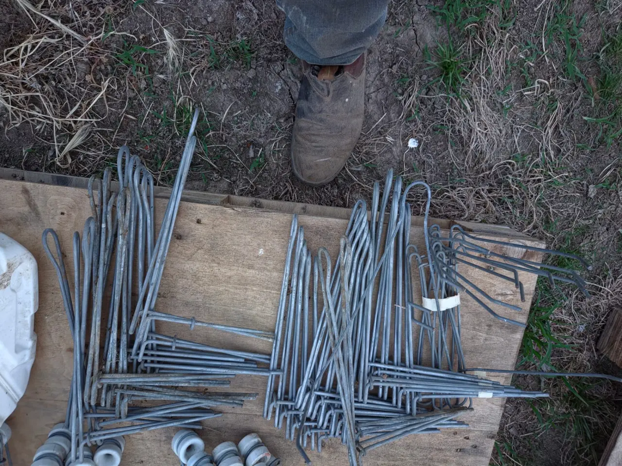 New - Elec. Fence Stand-off Wires - photo 2