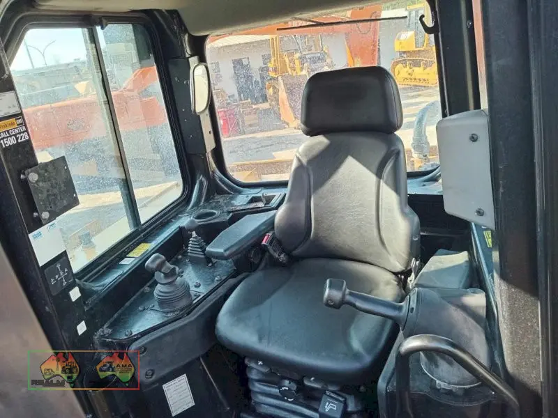 D6R2 XL 2020 - 5,570hrs - [Refurbished] - (8215) - photo 10