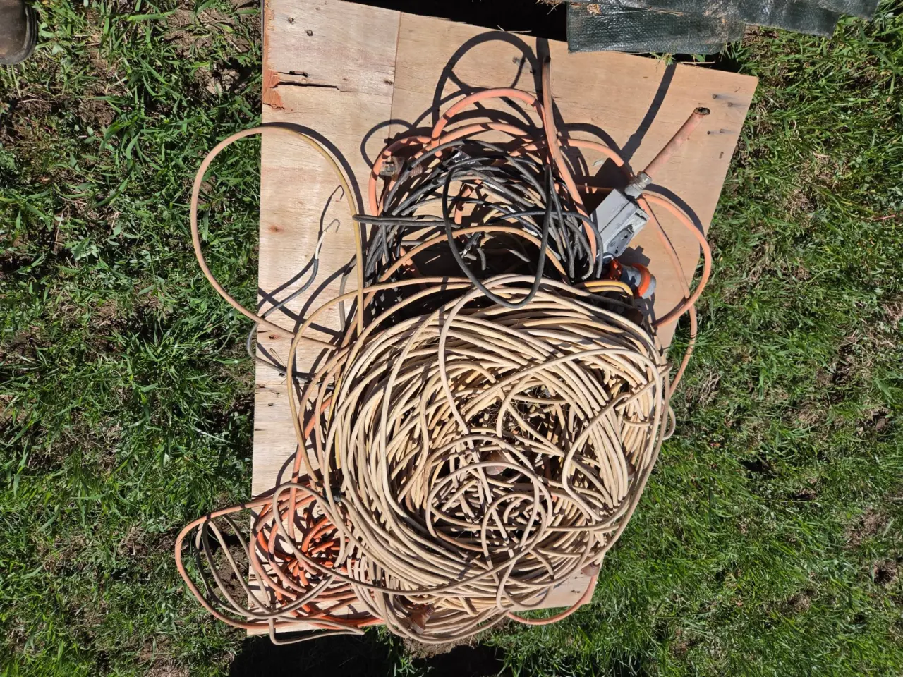 Used - Assorted Electrical Cables - photo 2