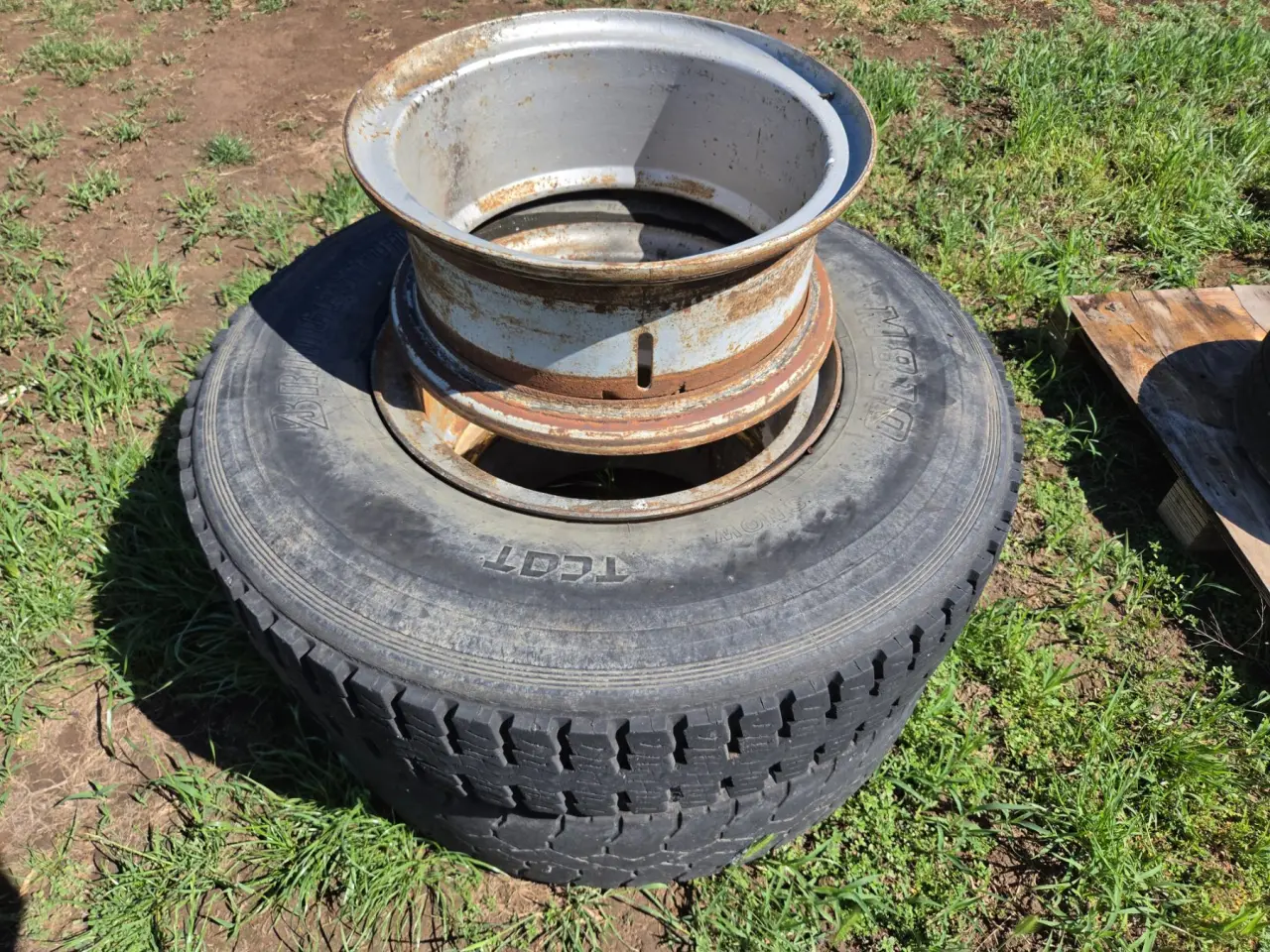 Used - 3x 20" Truck Spider Rims - photo 1