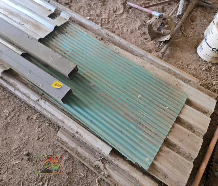 Assorted Roof Sheets, Guttering & Laser Light - photo 3
