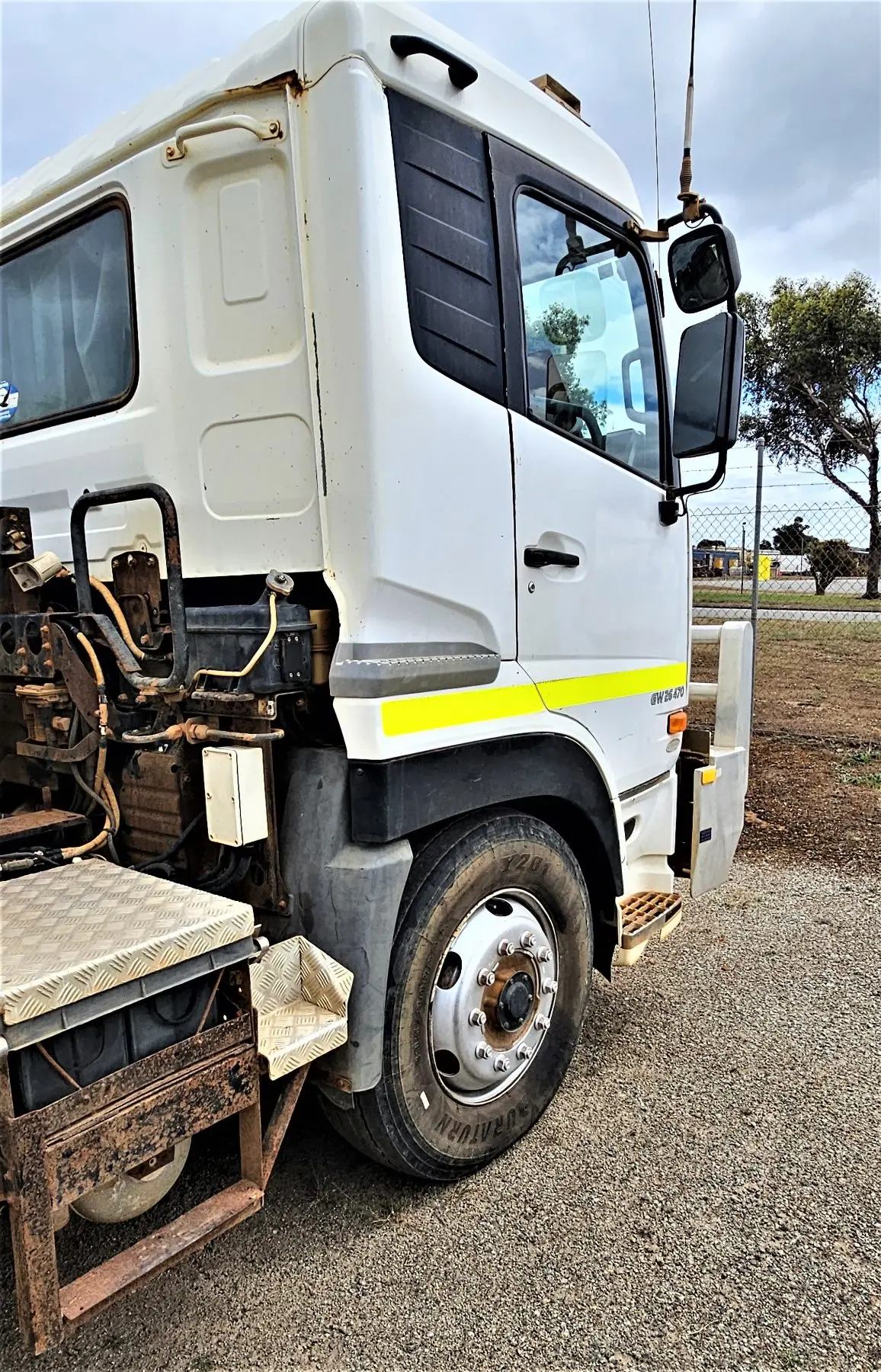 2012 UD Quon Prime mover - photo 3