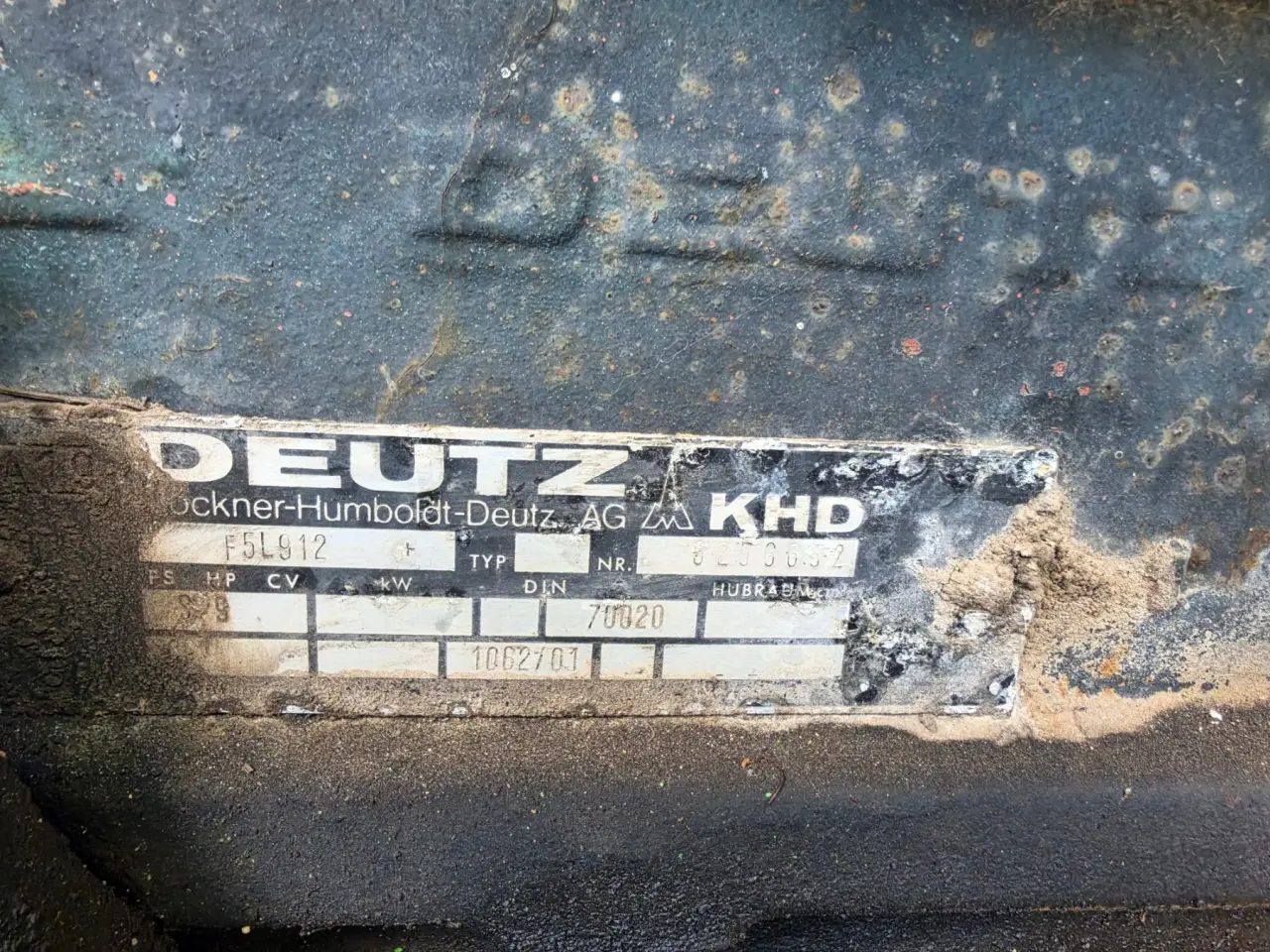 Deutz DX90 FEL Tractor - photo 10