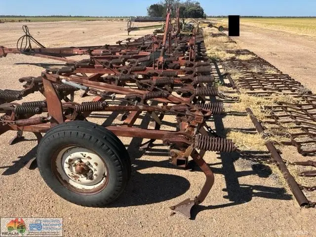 740 International - Folding Scarifier - 69 Tynes - photo 15
