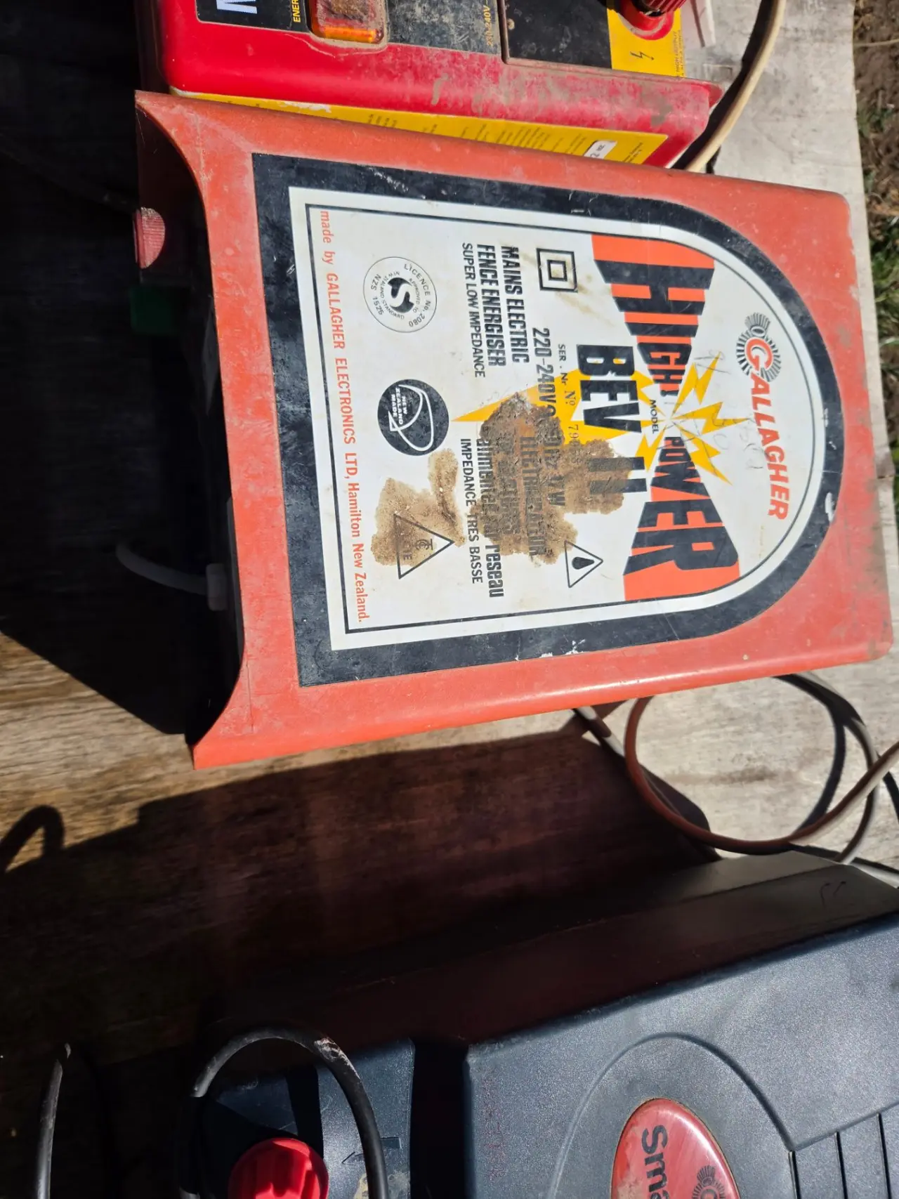 Used - Gallagher BEV II Mains Power Energiser - photo 3