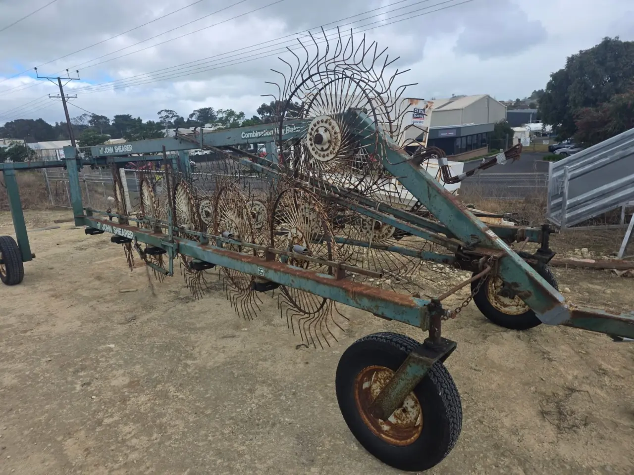 John Shearer V-10 Trailing Hay Rake - photo 2