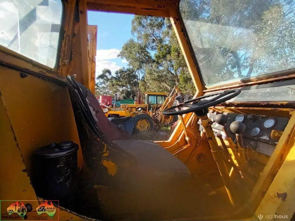 Case W10E Loader - photo 5
