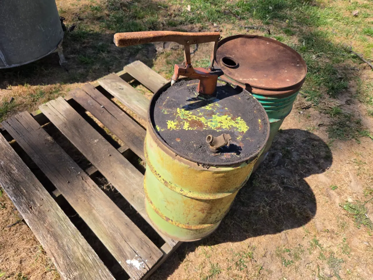 Used - Oil Drum Pump - photo 2