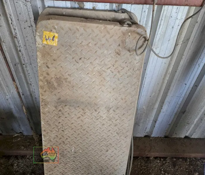 3x Electric Pig Farrowing Blankets/Slabs - photo 1