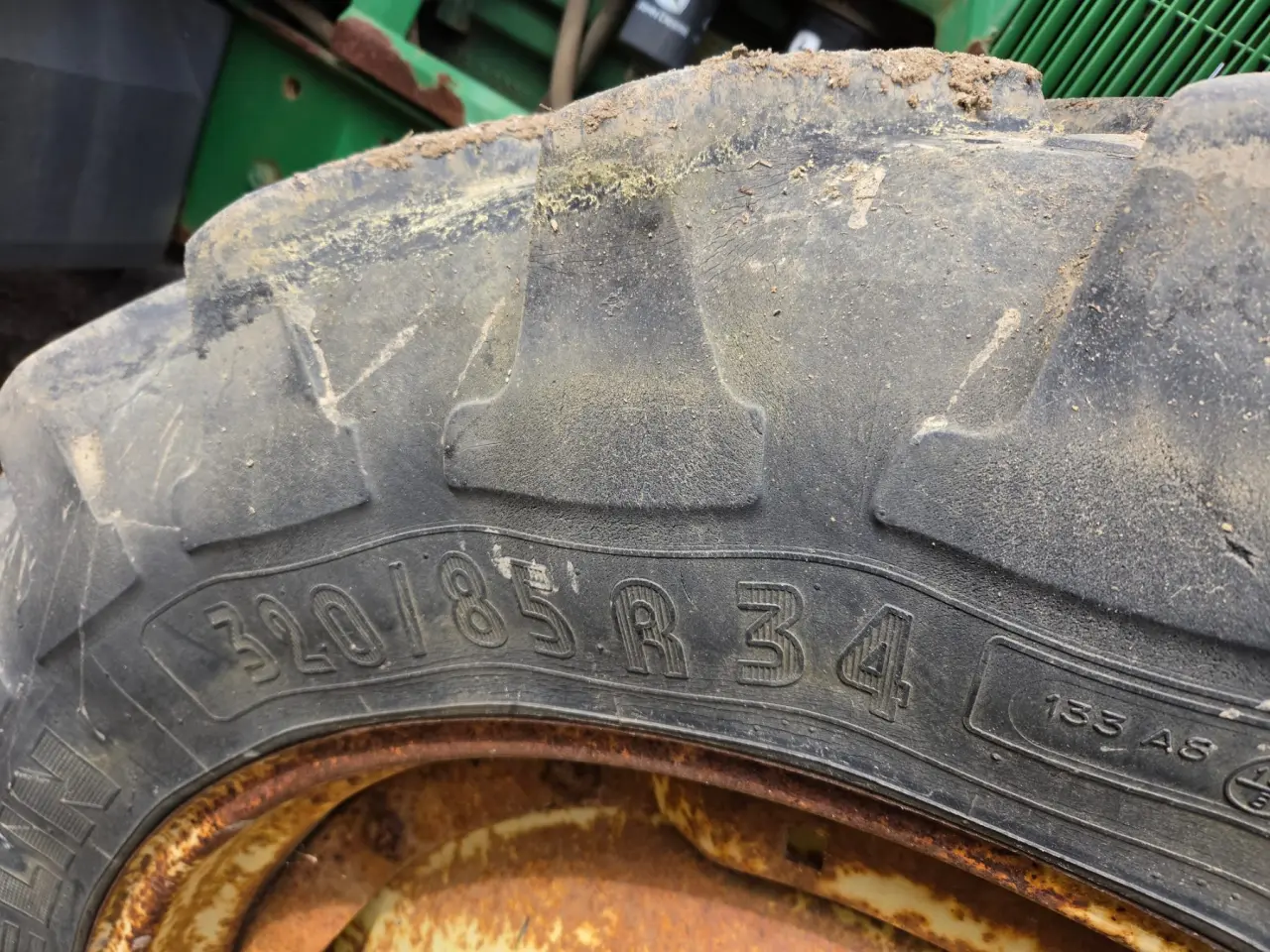 John Deere 7410 MFWD Tractor - photo 9