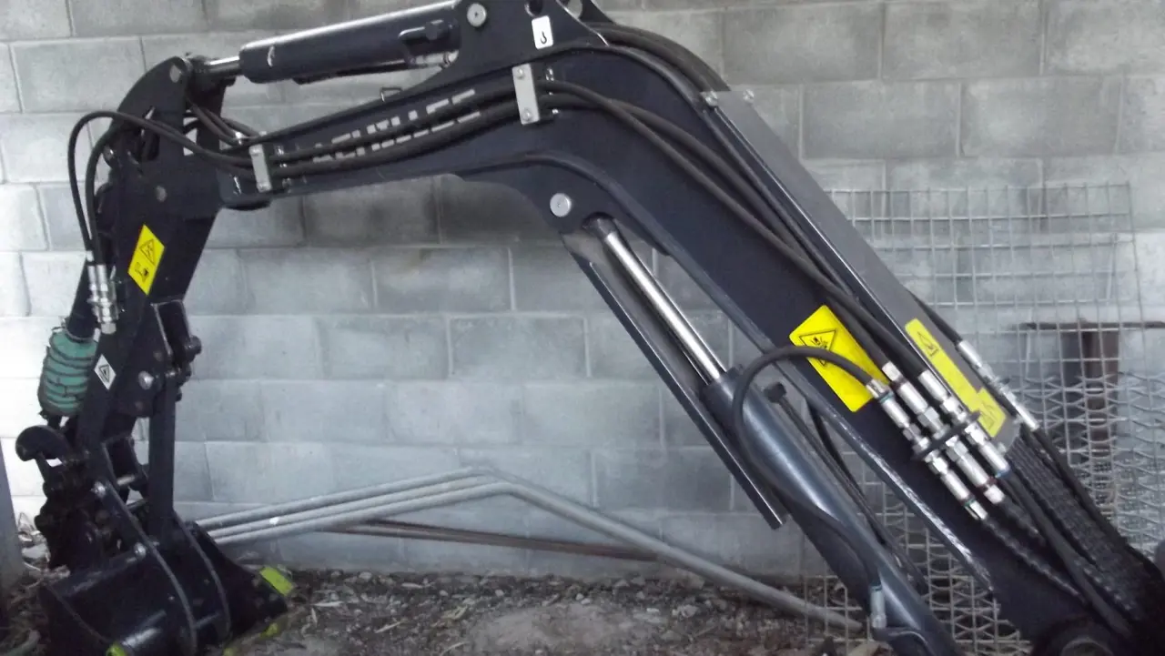 2022 Achillies A18 Mini Excavator - photo 2