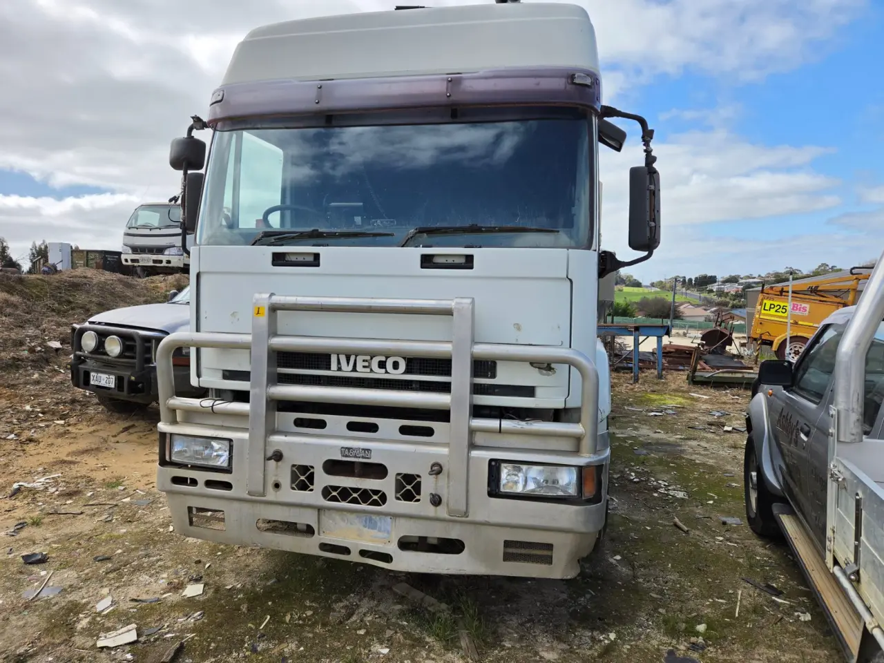 Iveco 4500 Bogie Tipper - photo 1