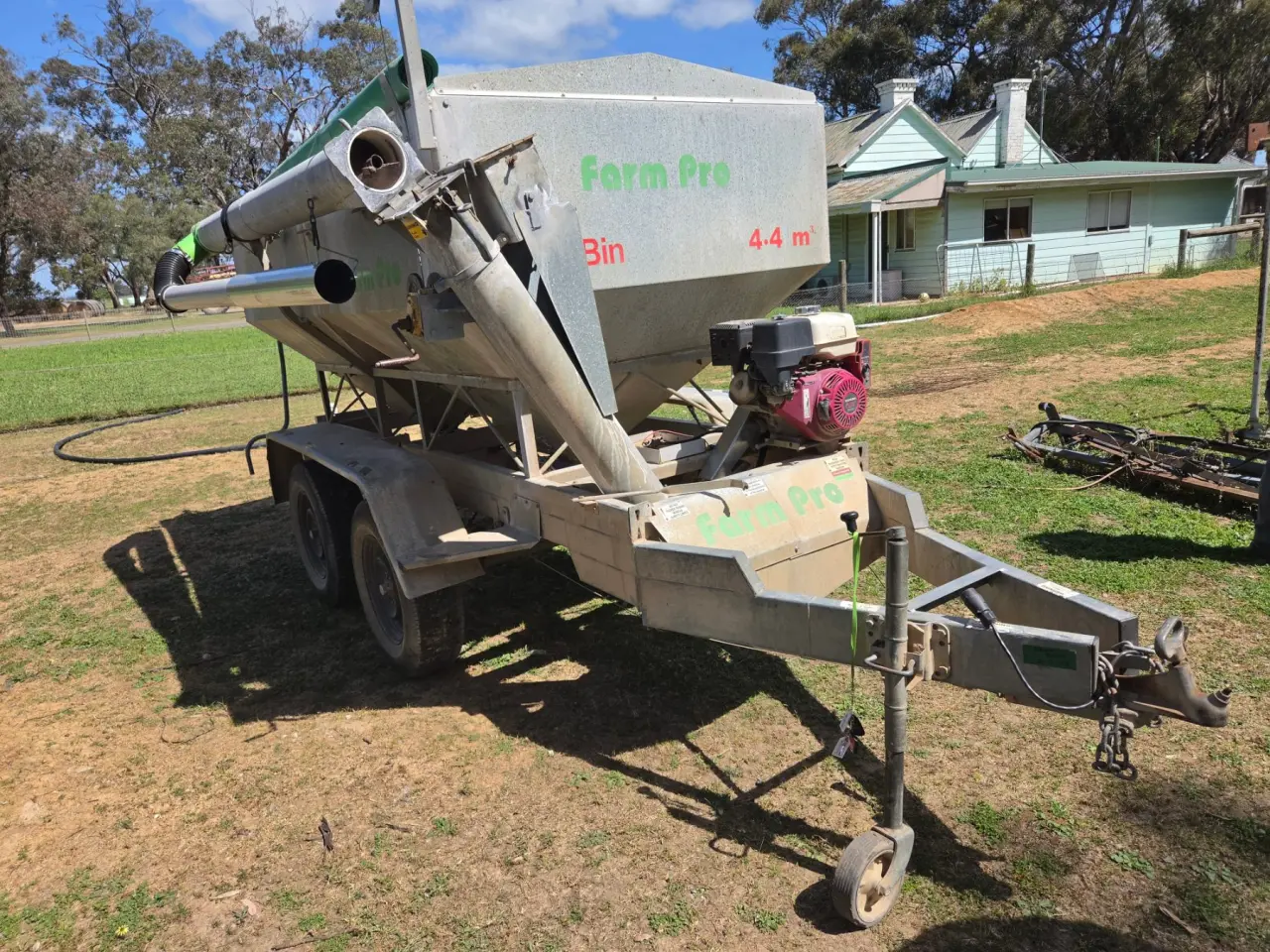Used - 2012 Farm Pro 4.4 Twin Grouper Trailer - photo 5